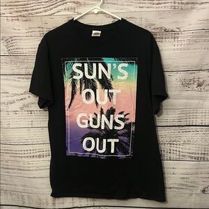 Mens black “suns out guns out” shirt size large
